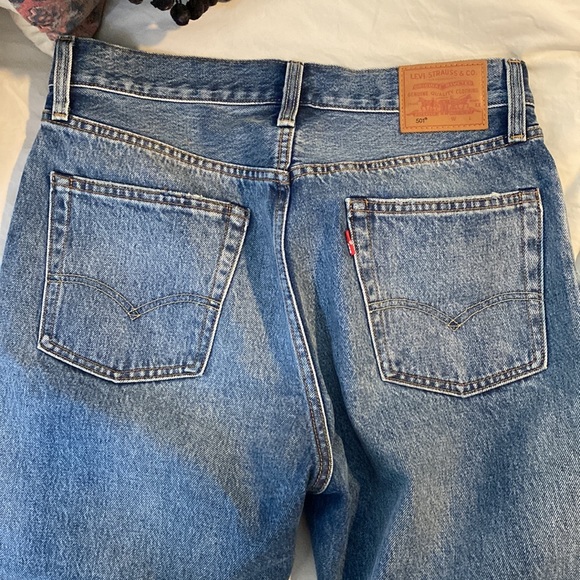 Size 28 Levi’s - Picture 5 of 6